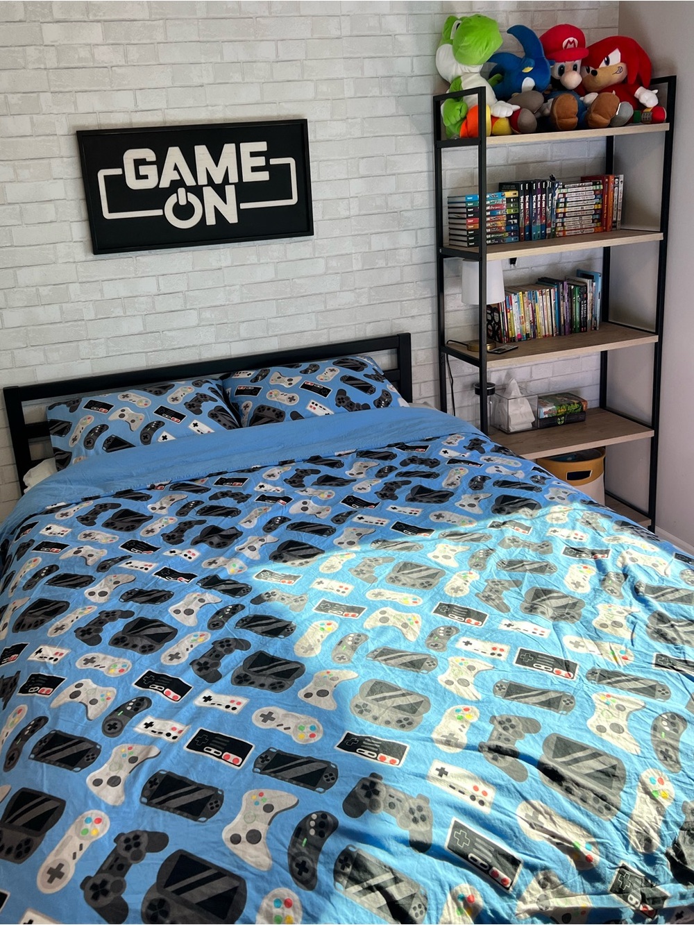 Kids Blue Video Game Controller duvet Set with two pillow covers